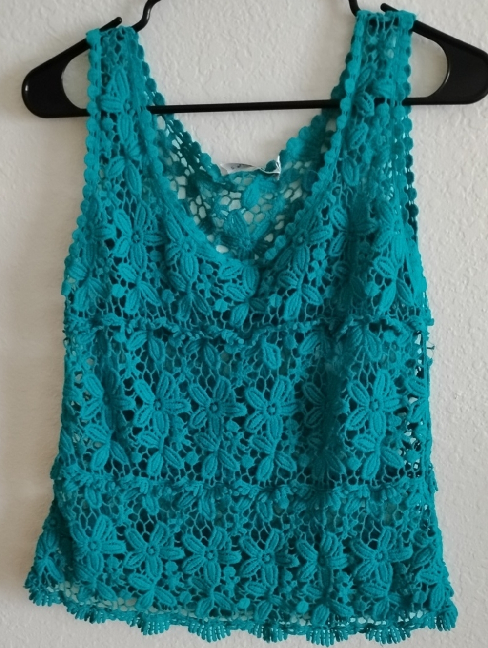 Solitaire Teal Crochet Floral Camisole